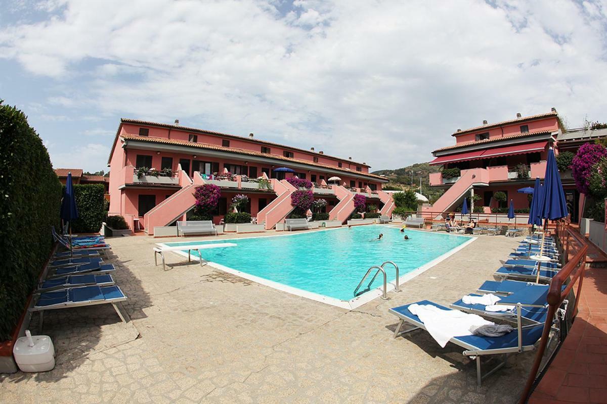 Апарт отель Elba Vip Порт-Аццурро Экстерьер фото